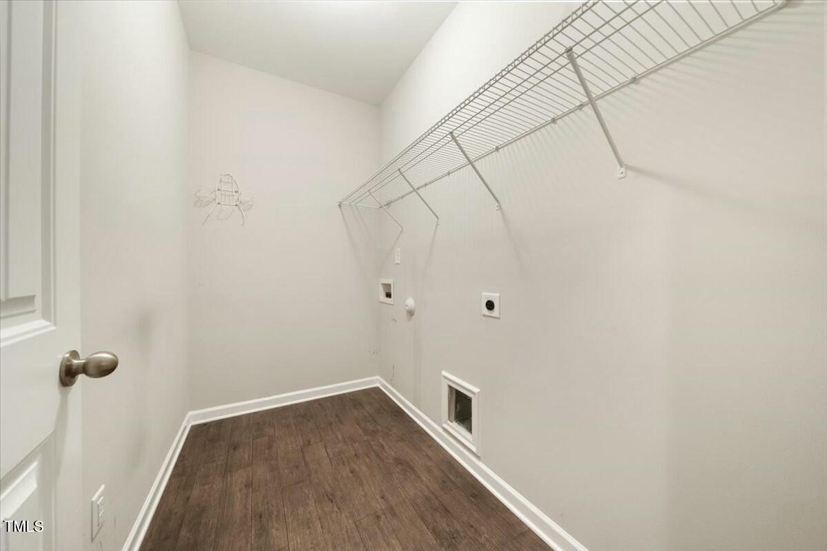 Clayton, North Carolina 27527, United States, 6 Bedrooms Bedrooms, ,4 BathroomsBathrooms,Residential,Pending,6465