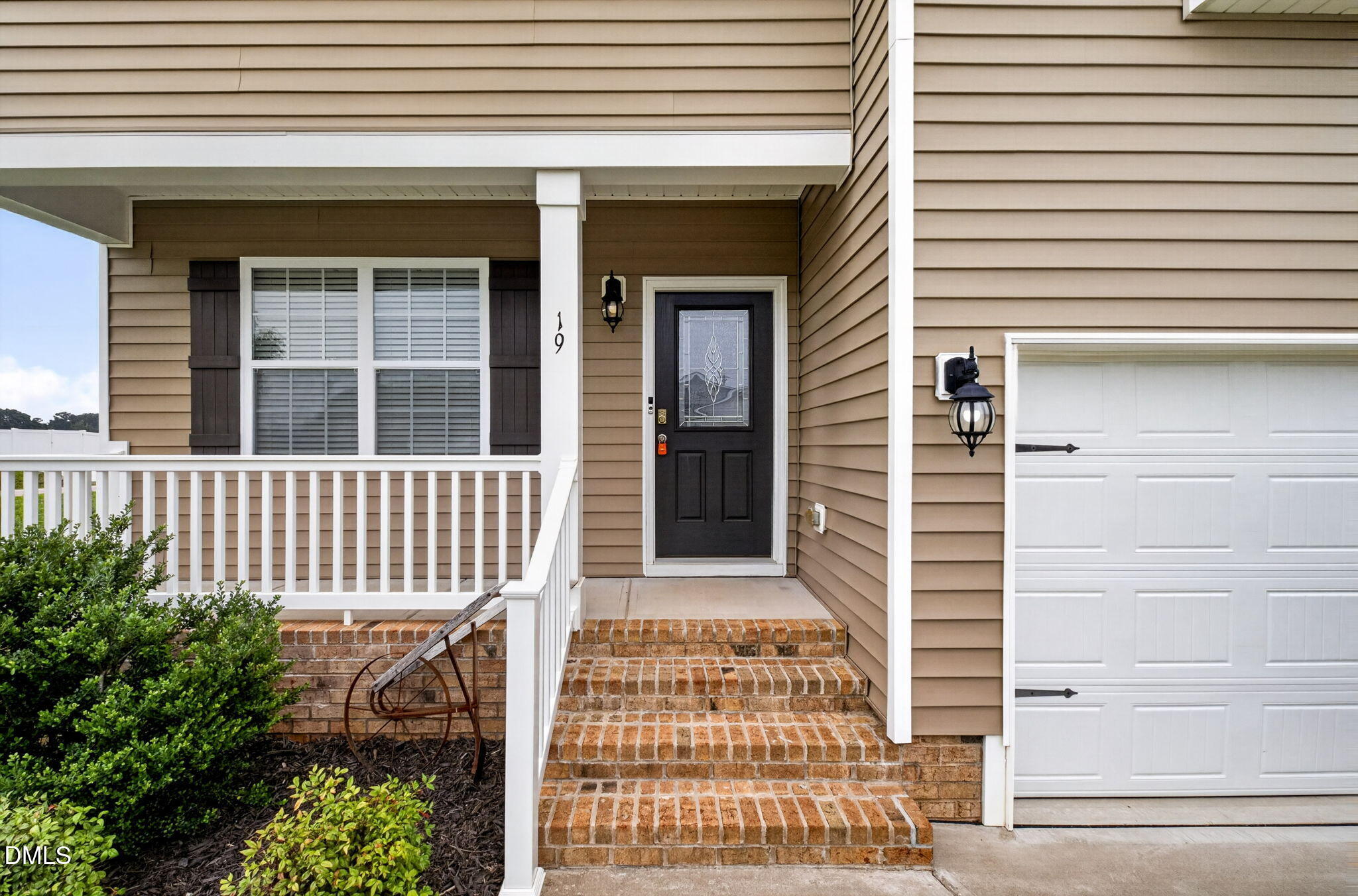 19 Rockwater Way