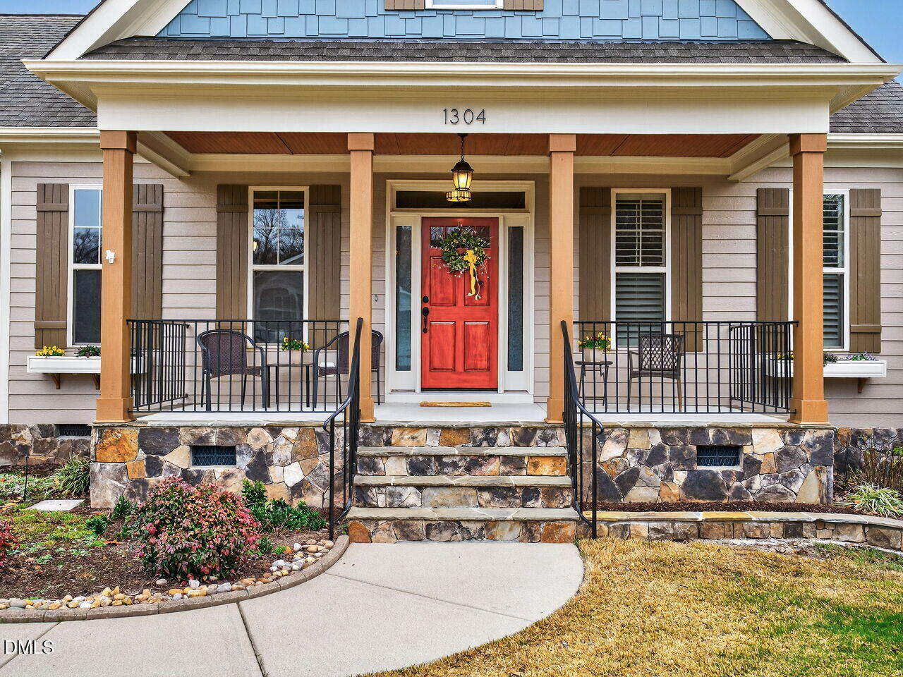 1304 Golden Bluff Lane