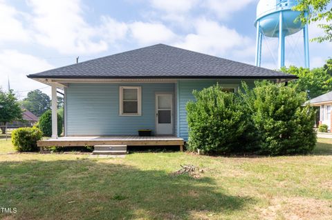 Single Family Residence in Erwin NC 202 C Street 18.jpg