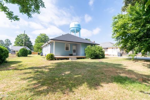 Single Family Residence in Erwin NC 202 C Street 19.jpg