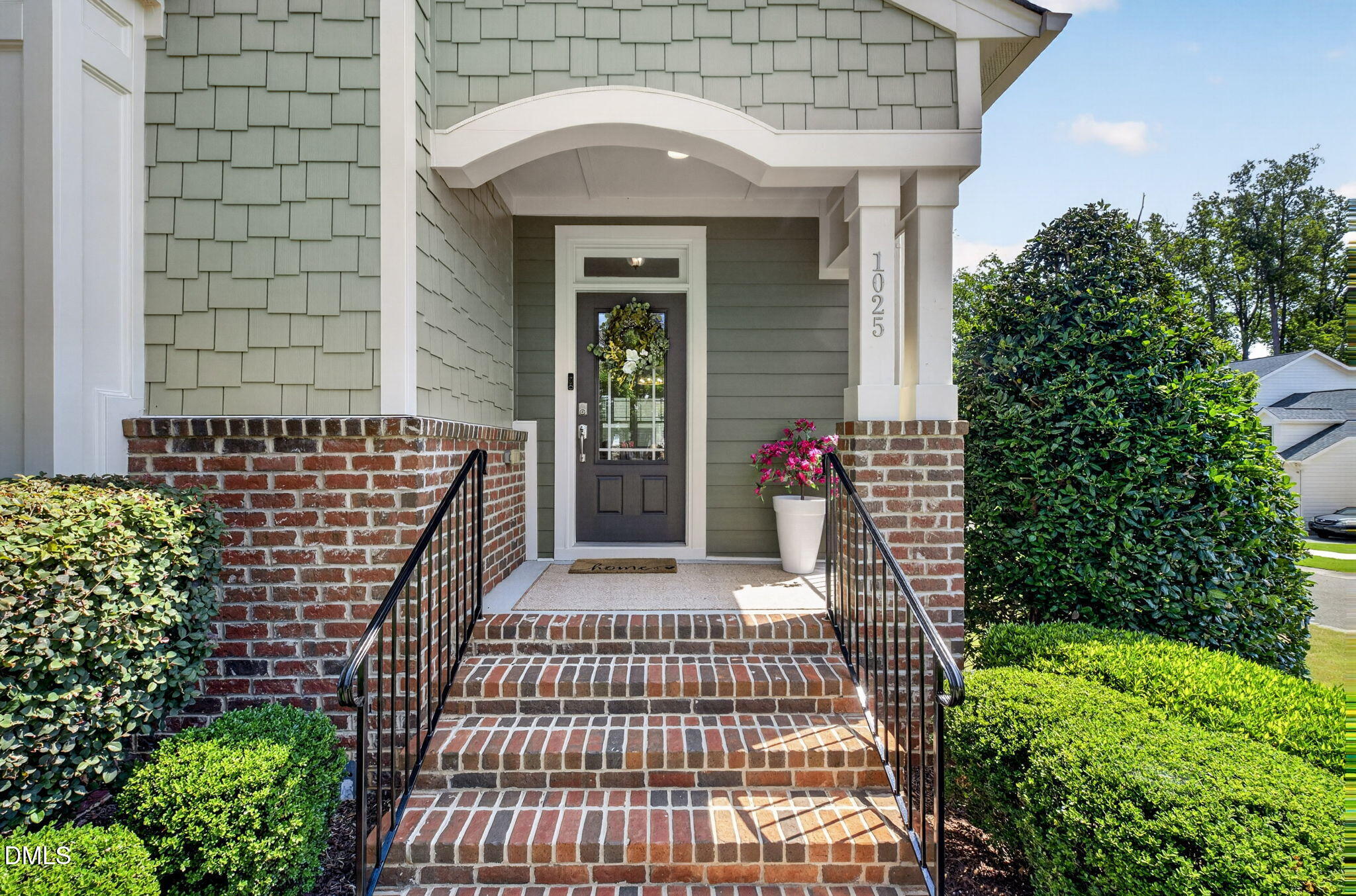1025 Woodland Grove Way