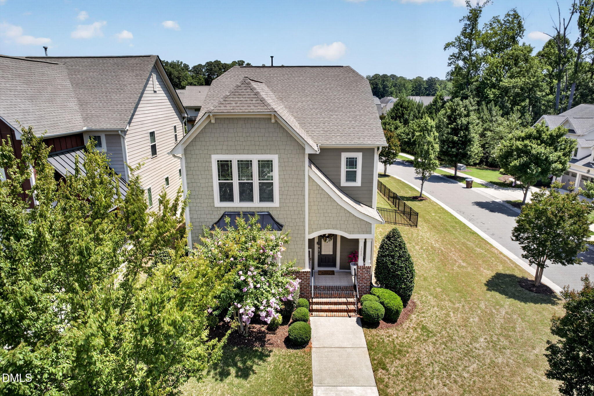 1025 Woodland Grove Way