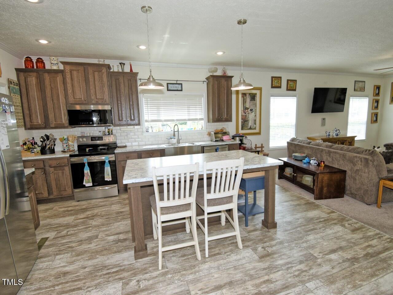 555 Hinnant Road