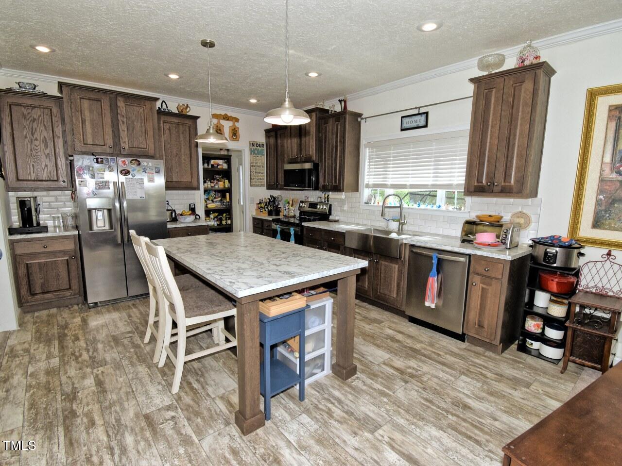 555 Hinnant Road