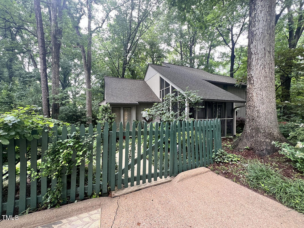 2900 Sylvania Drive