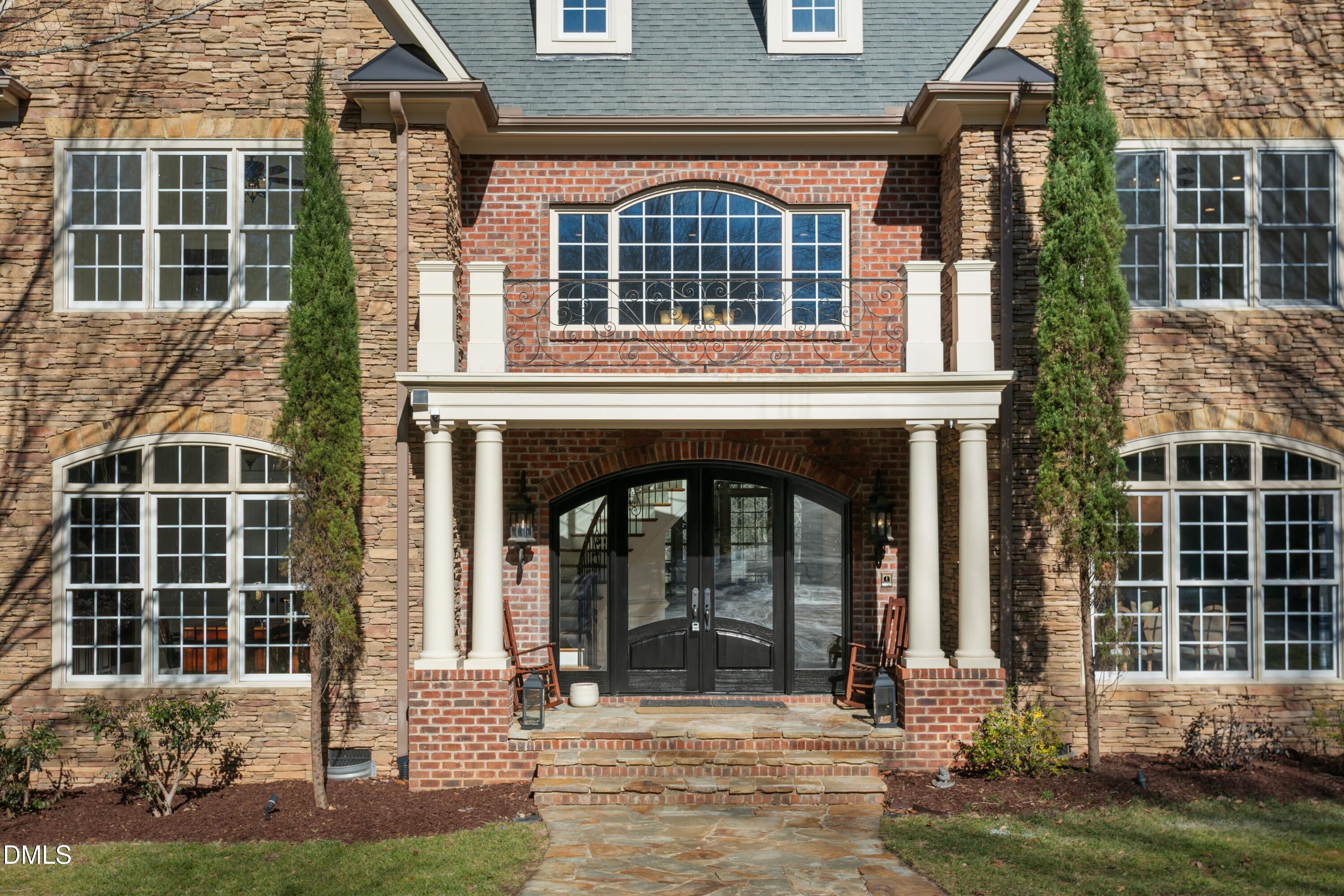 1524 Eglantyne Court