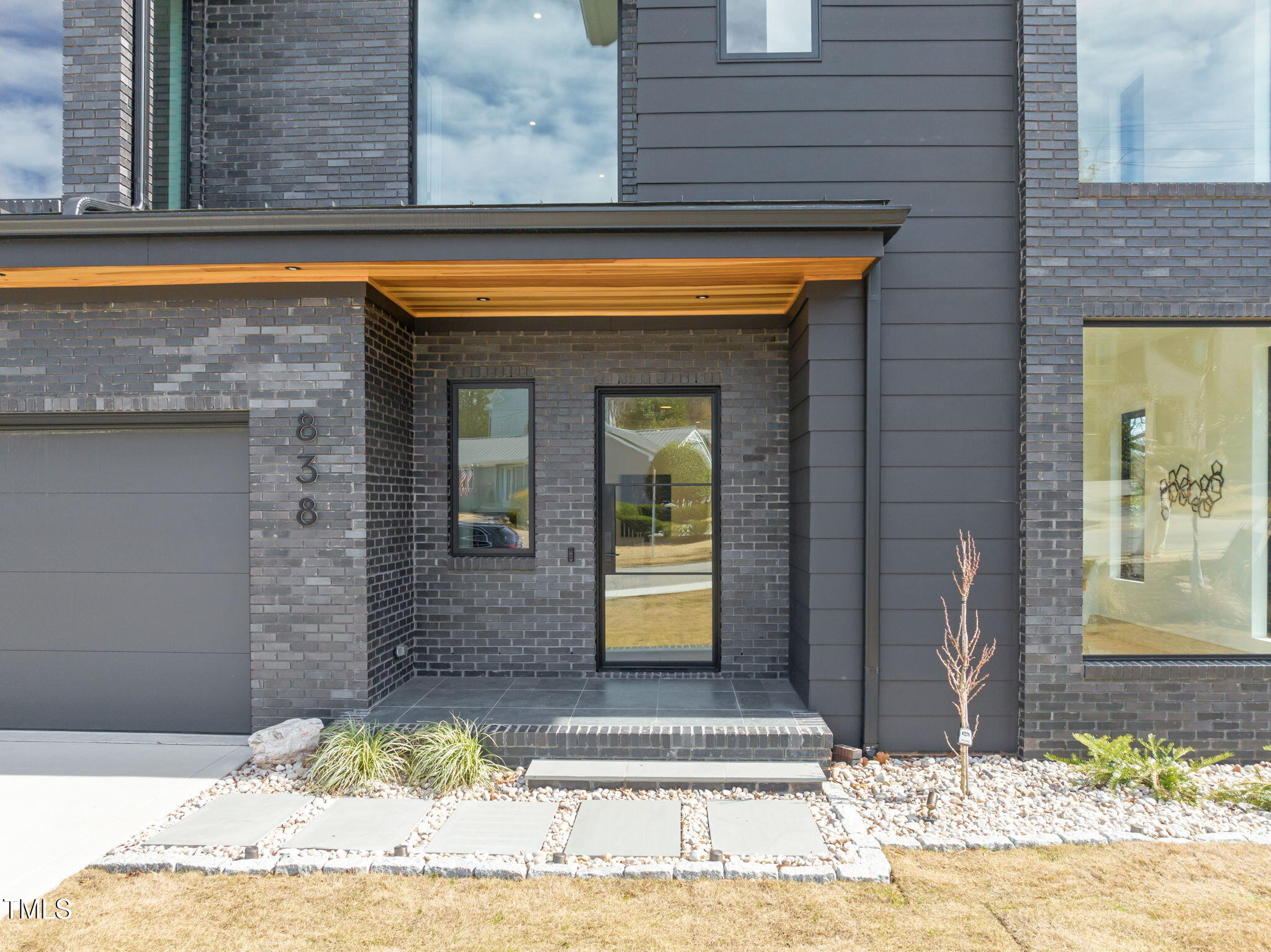 838 Woodburn Road