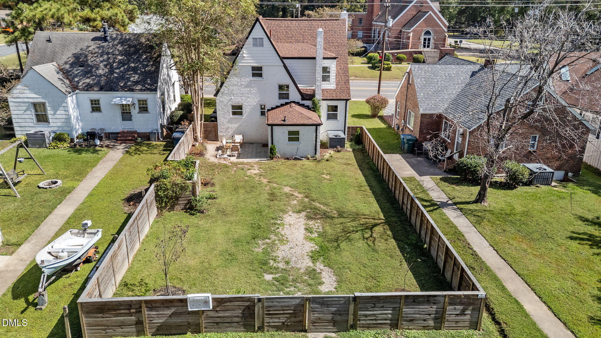 2707 N Roxboro Street