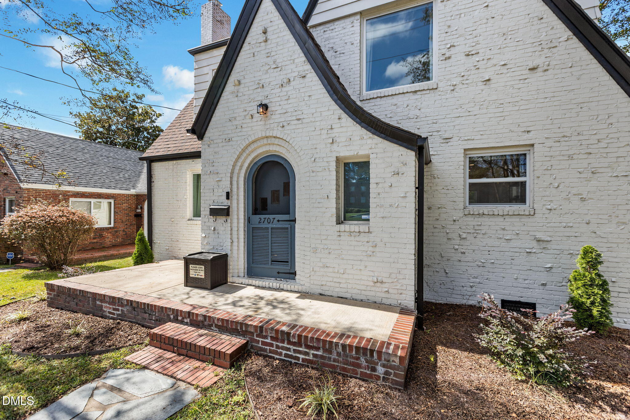 2707 N Roxboro Street