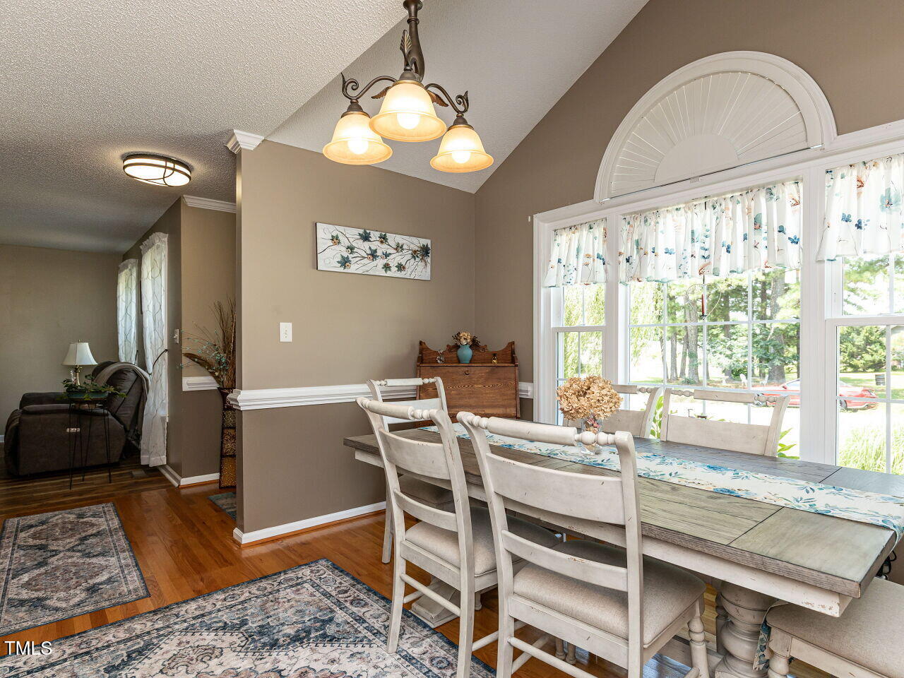 1813 Middle Ridge Drive
