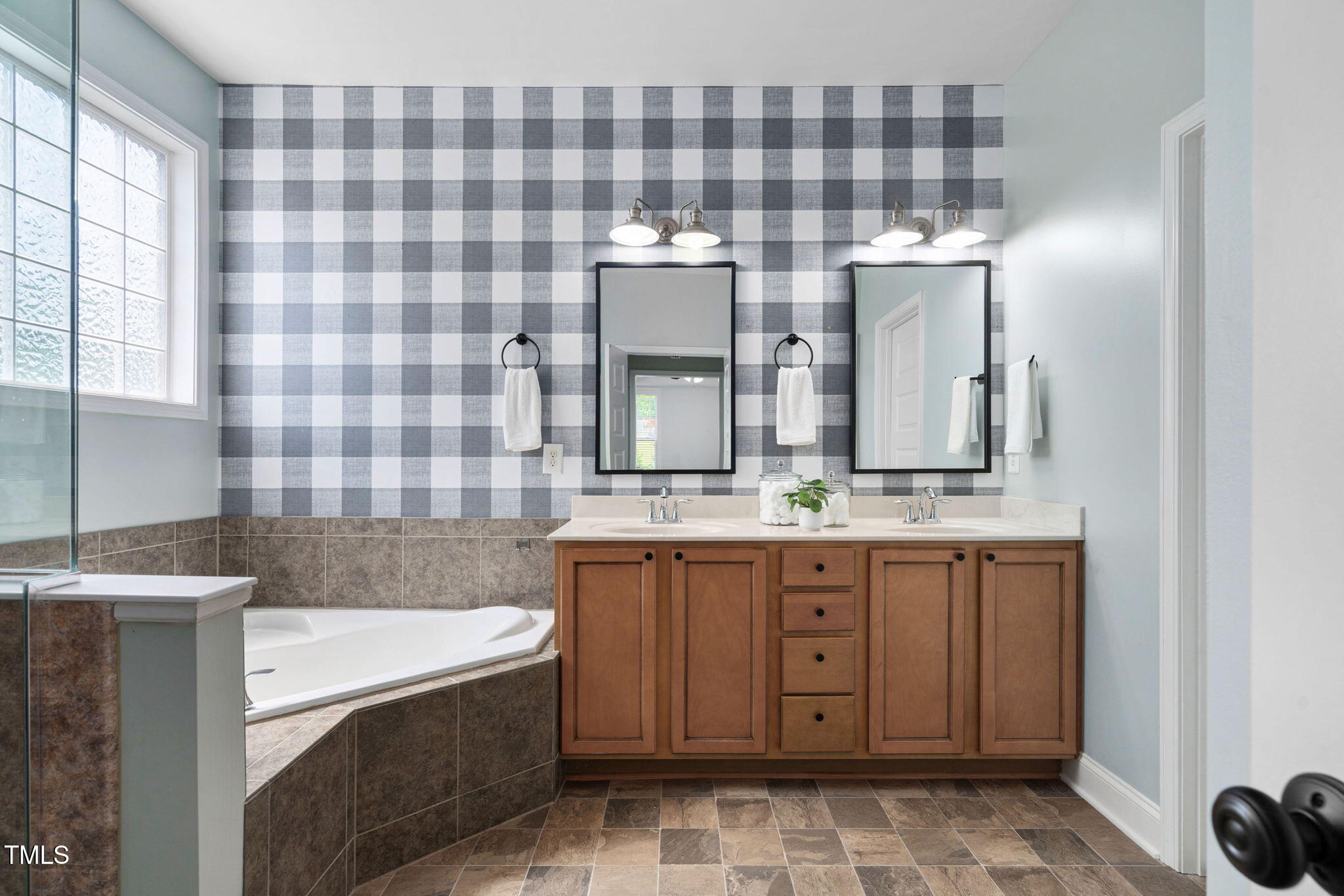 Clayton, North Carolina 27527, United States, 4 Bedrooms Bedrooms, ,4 BathroomsBathrooms,Residential,Active,120154