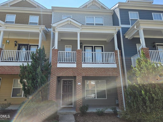 329 KINELLAN LN, CARY, NC 27519 - Image 4fba3c72ba9a11c183e73a56d57da76d/236143042