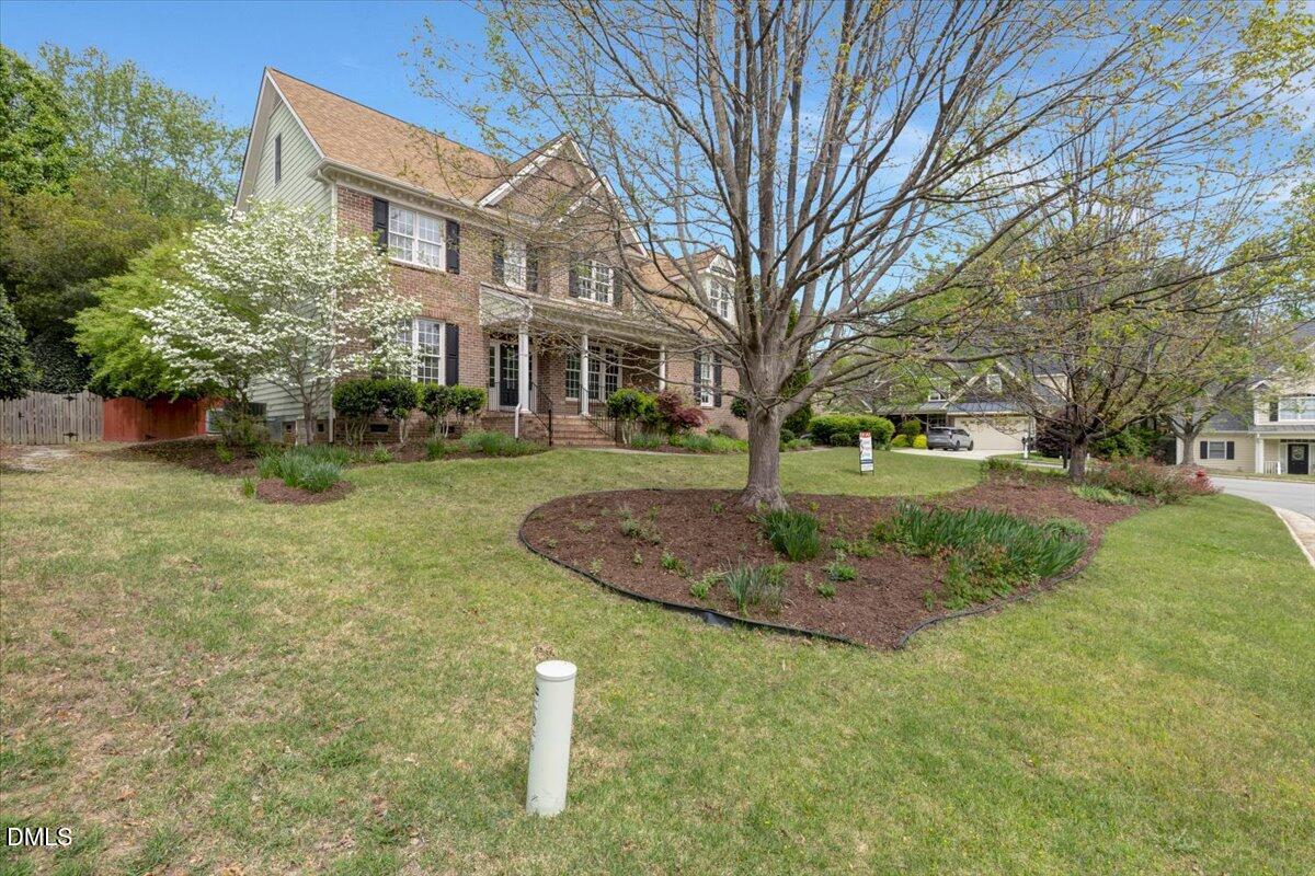 100 Strawthorne Court