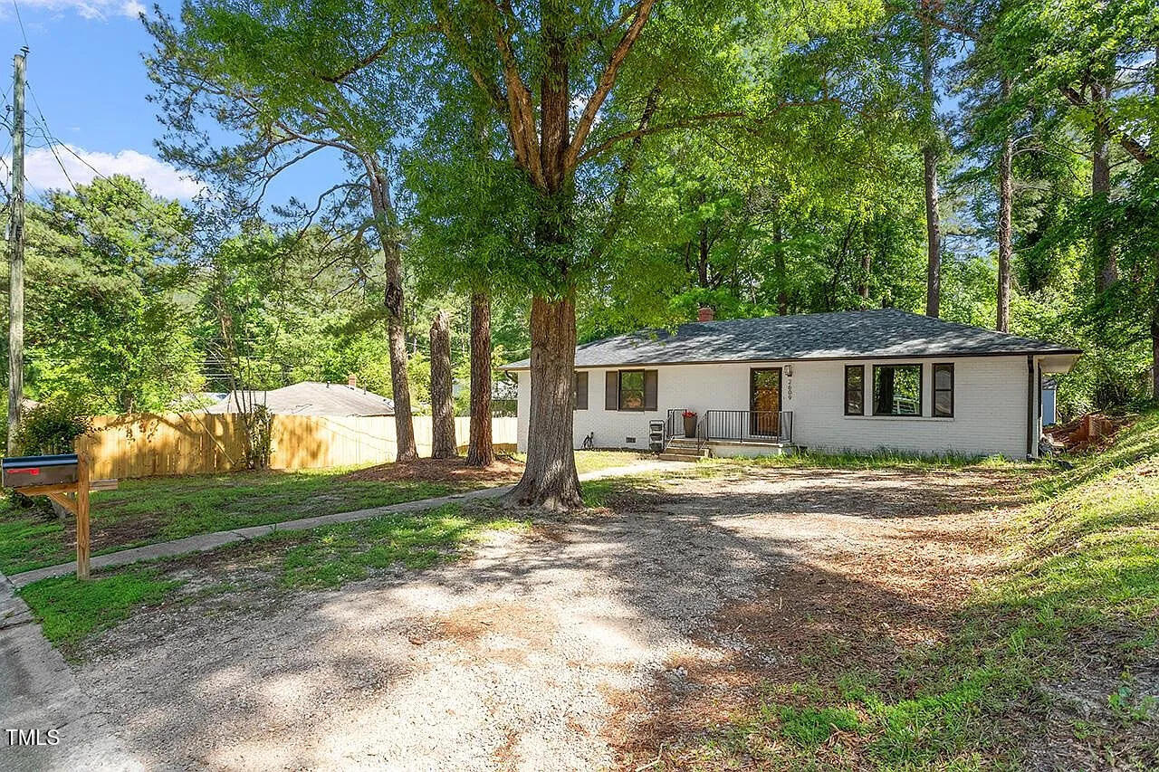 2609 Elmhurst Circle