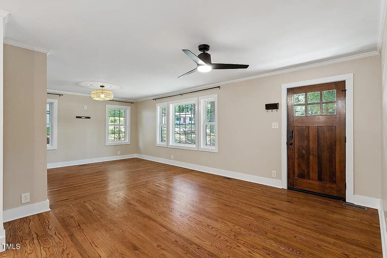 2609 Elmhurst Circle