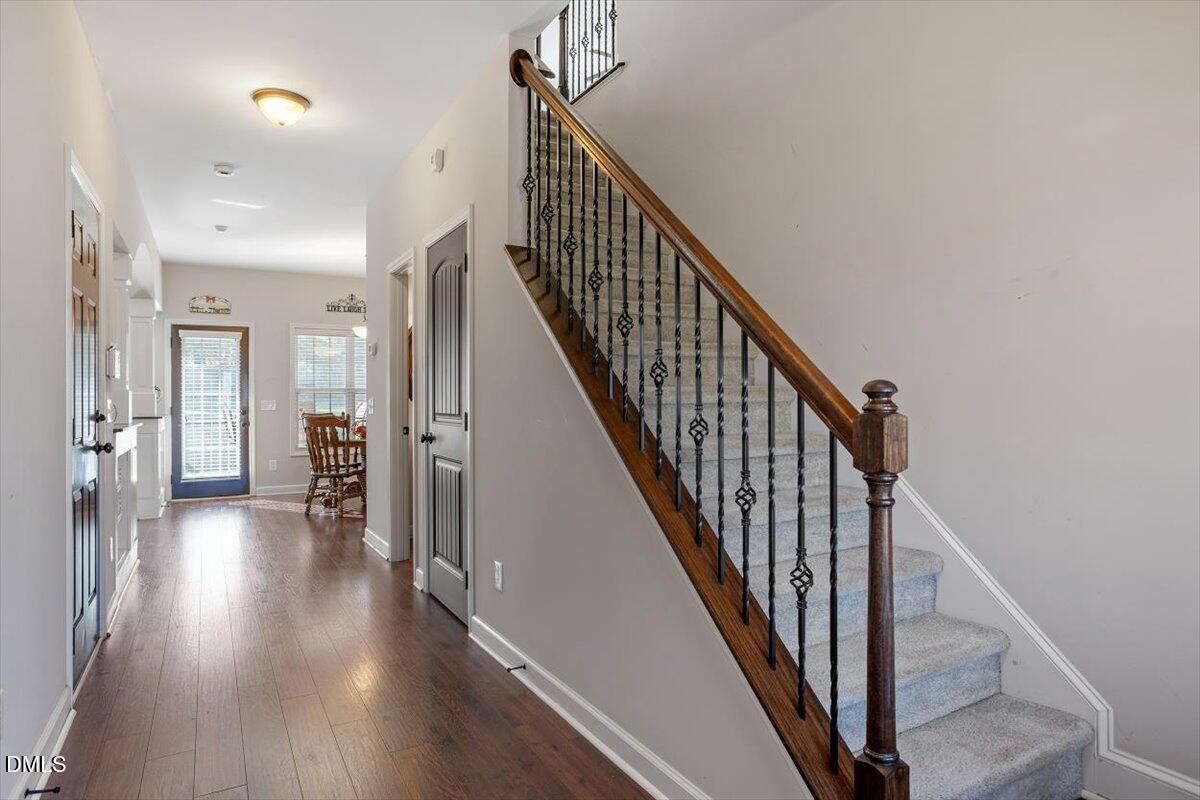 109 N Sunset Ridge Drive