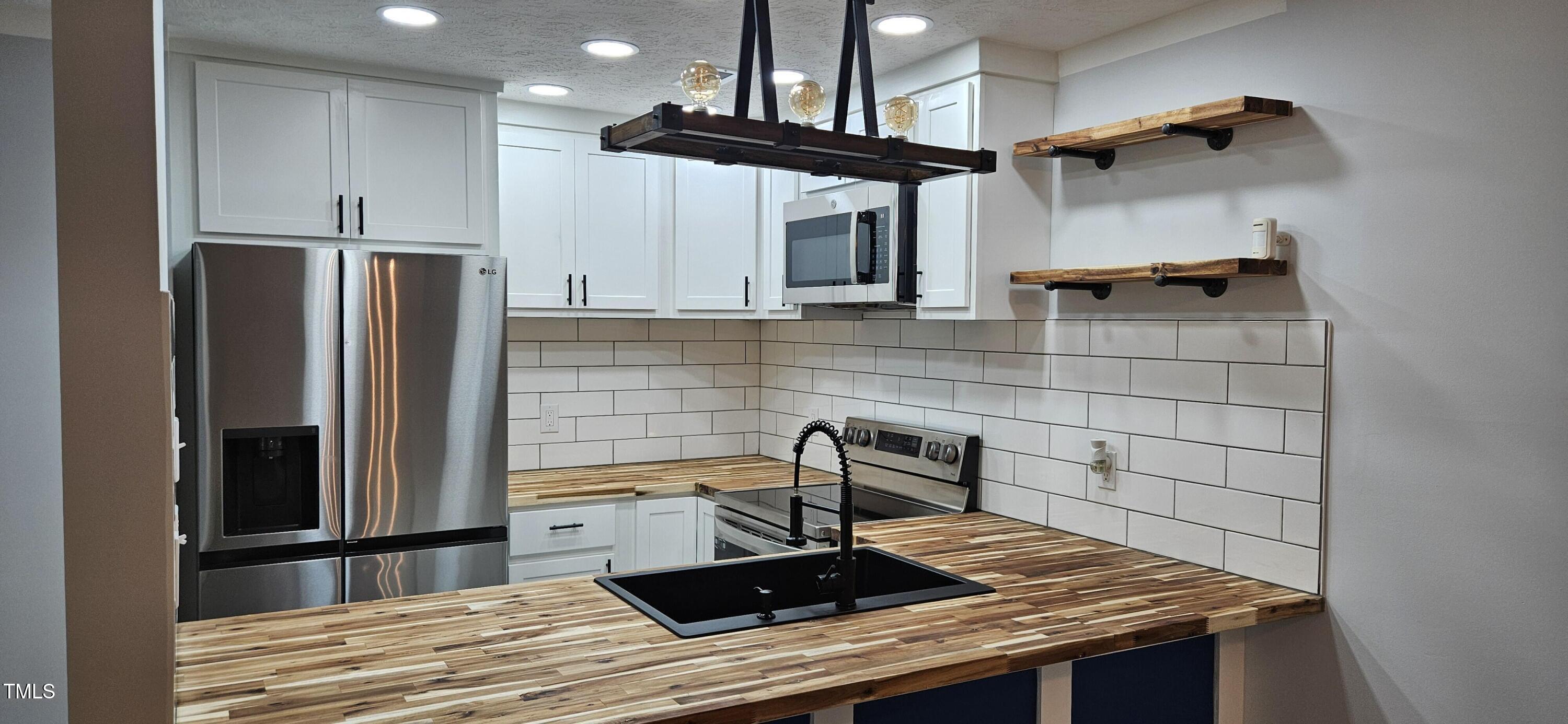 1861 Tryon Drive 1