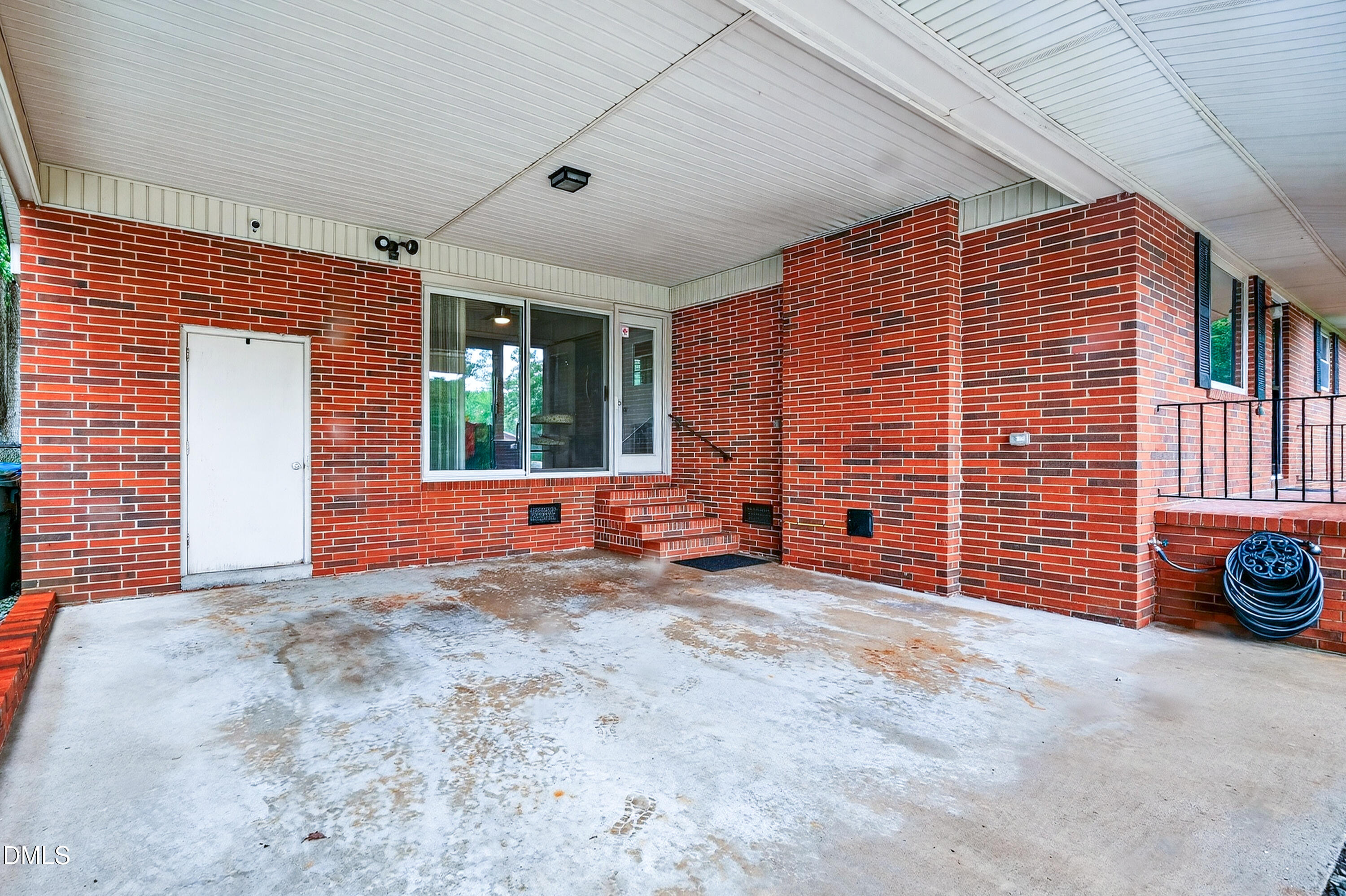 404 Goodwin Road