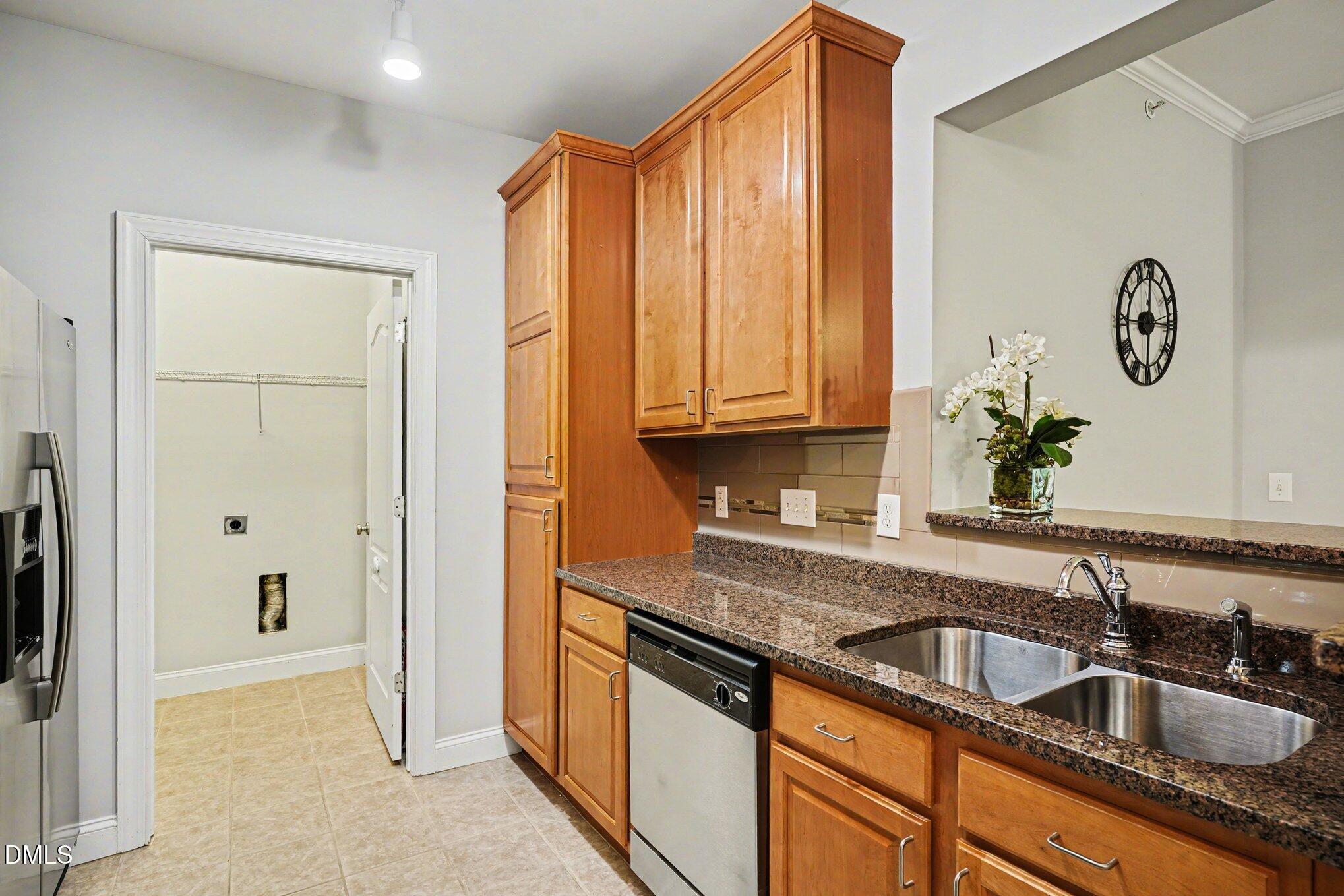 2810 Bedford Green Drive 305