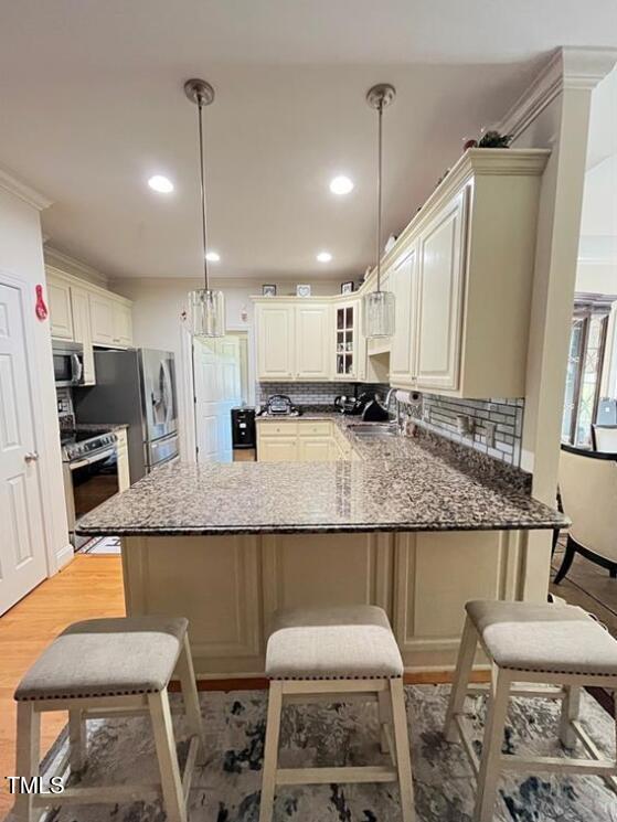 3098 Creek Point Road
