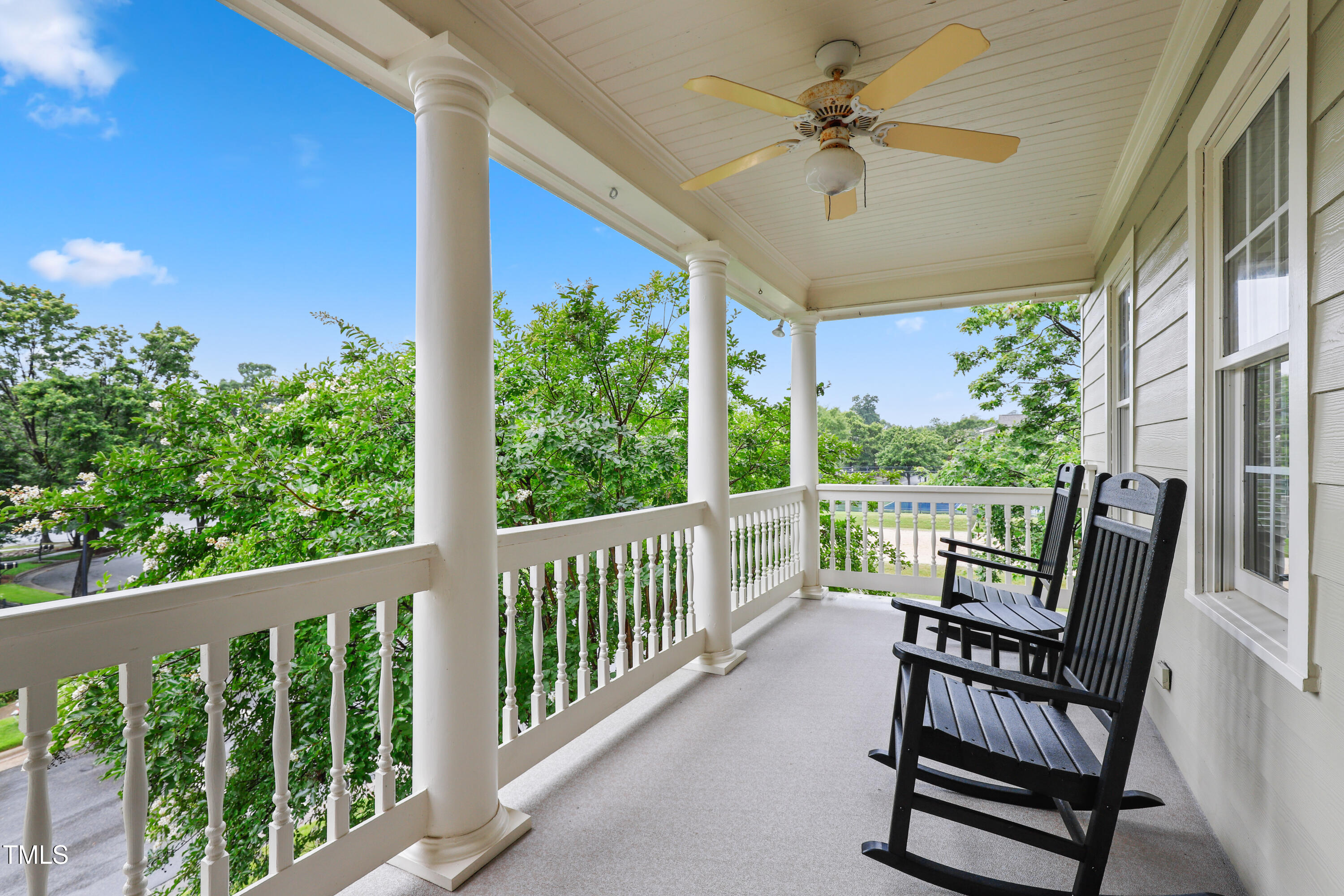 327 Commons Walk Circle
