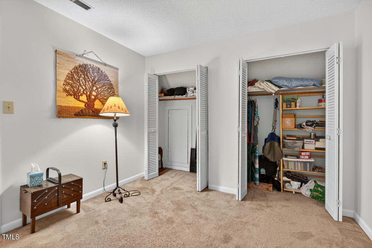 Chapel Hill, North Carolina 27516, United States, 2 Bedrooms Bedrooms, ,2 BathroomsBathrooms,Residential,Active,164614