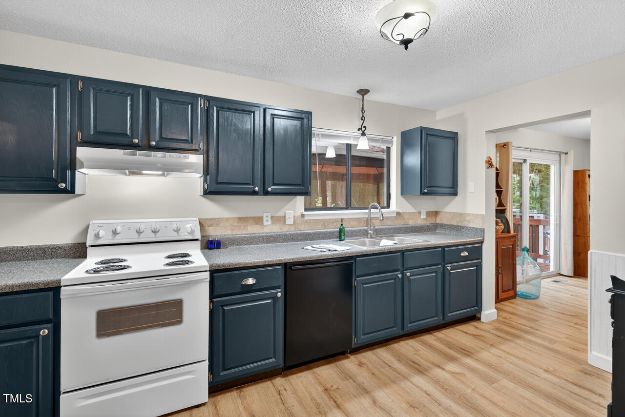 Chapel Hill, North Carolina 27516, United States, 2 Bedrooms Bedrooms, ,2 BathroomsBathrooms,Residential,Active,164614