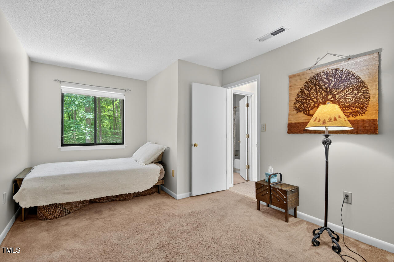 Chapel Hill, North Carolina 27516, United States, 2 Bedrooms Bedrooms, ,2 BathroomsBathrooms,Residential,Active,164614