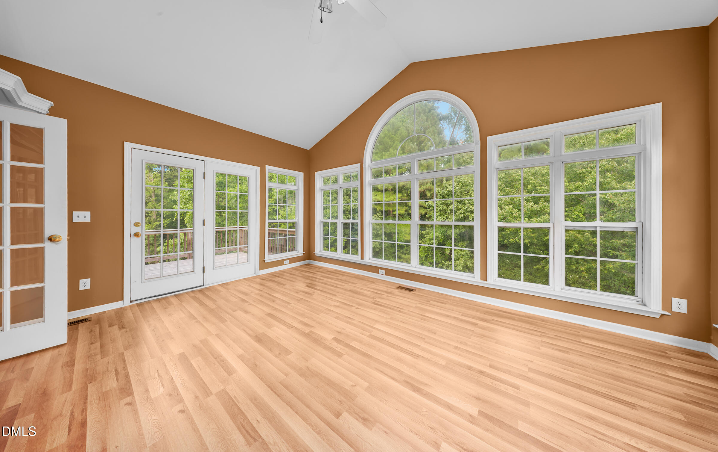 533 Carriage Woods Circle