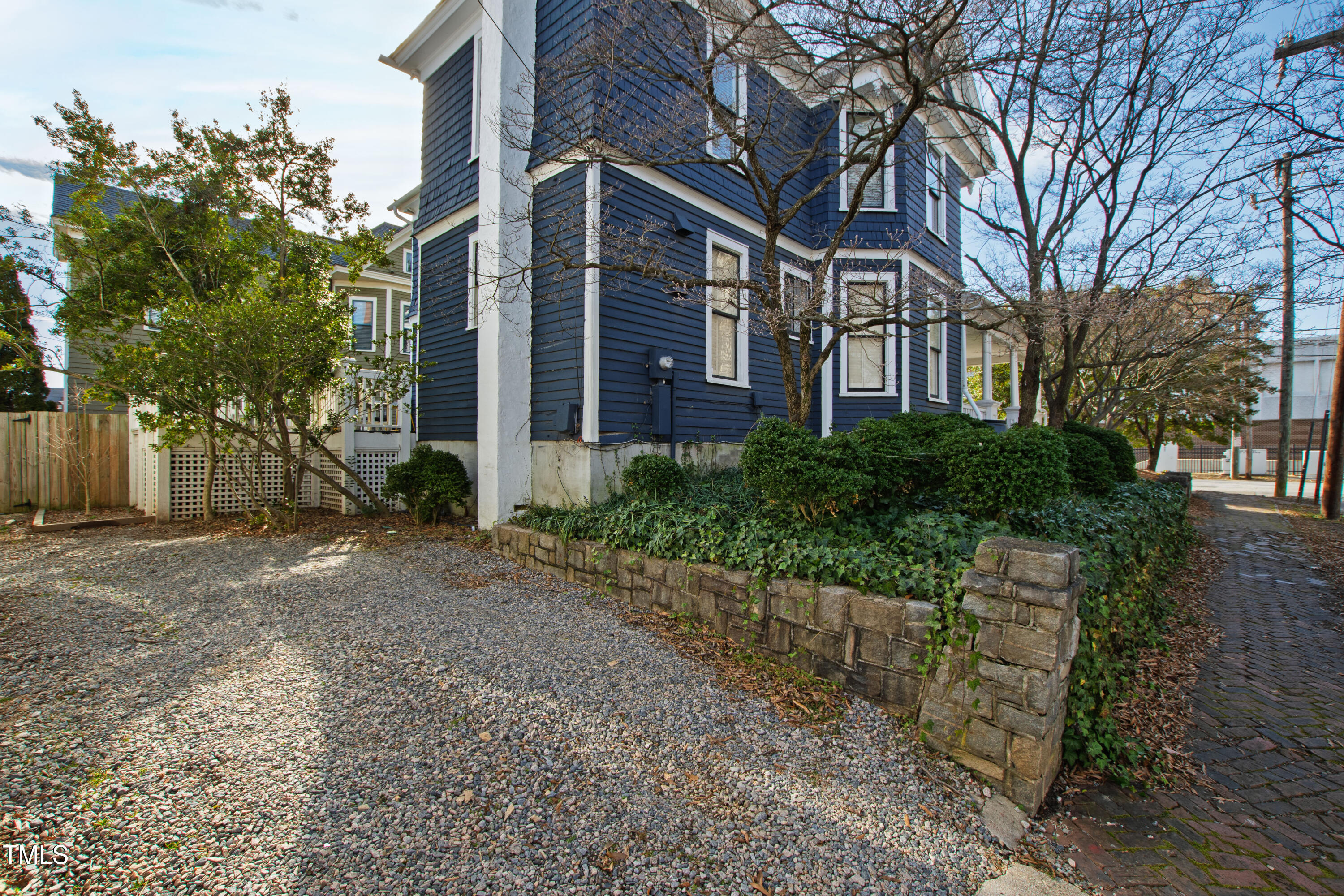 101 S Bloodworth Street