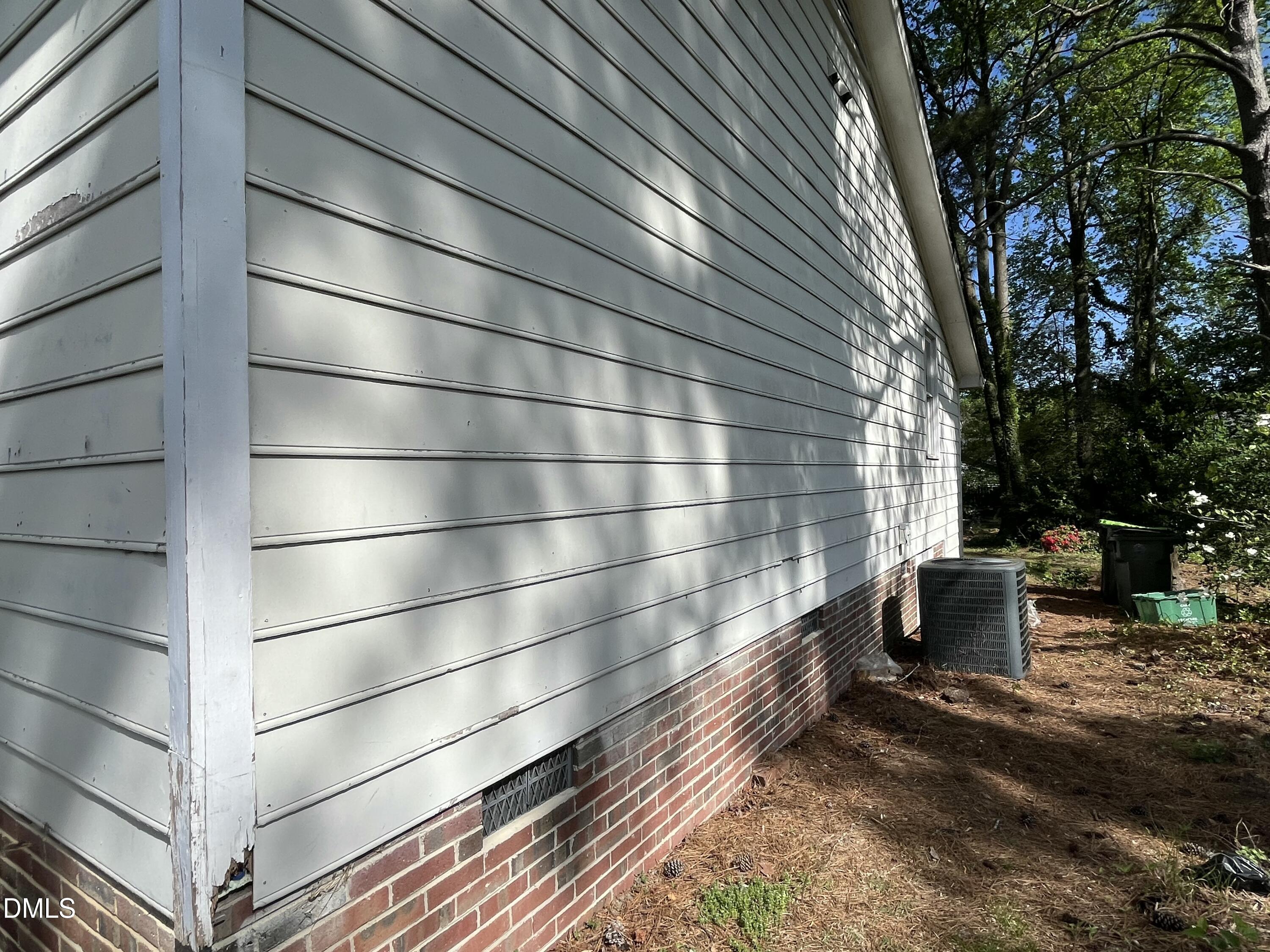 616 Bladestone Court