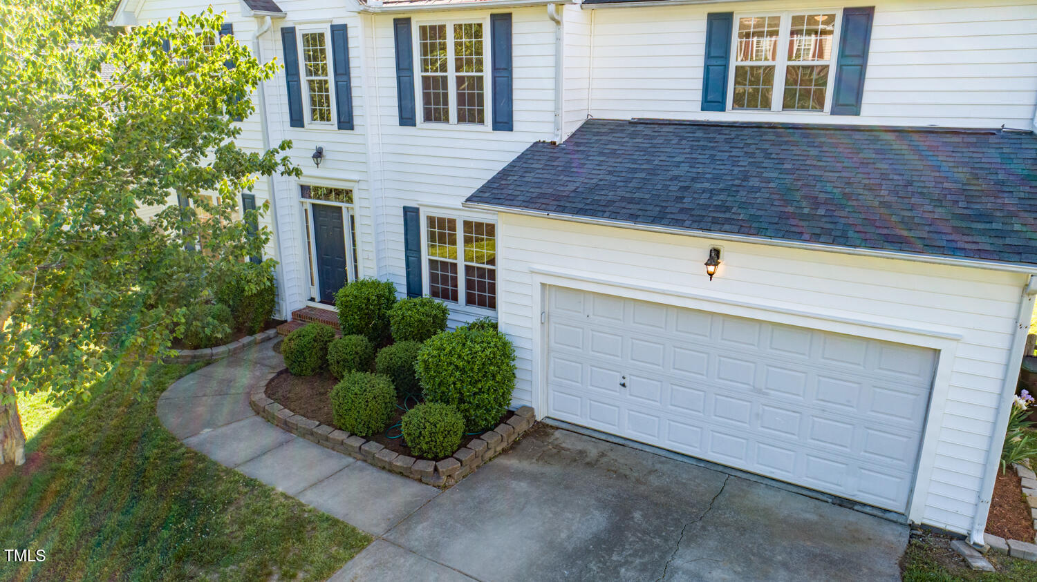 1909 Redding Lane