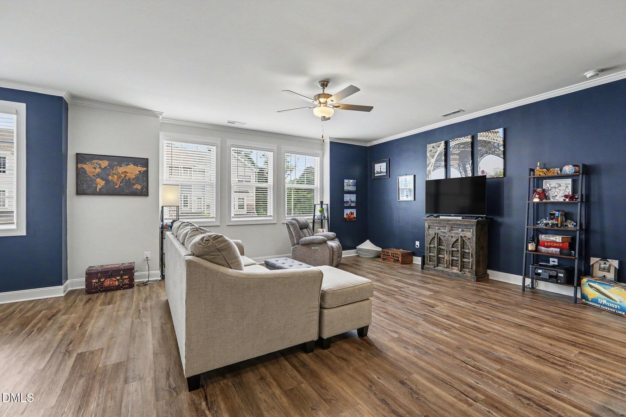 6903 Woodland Stream Place