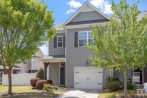 Photo of 1011 Skyler Lane, Durham, NC 27705 (MLS # 10160596)