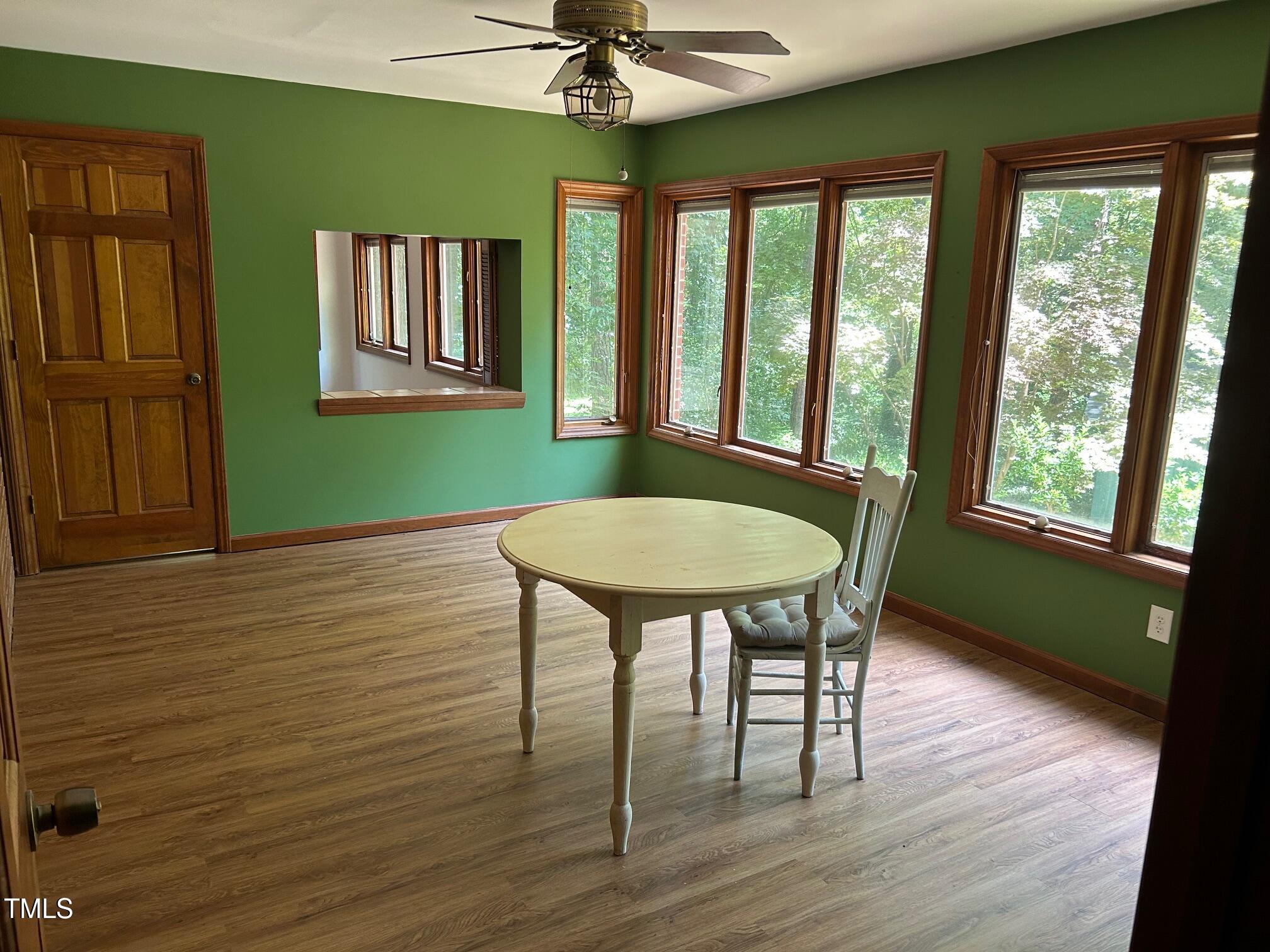 1225 Fairlane Road