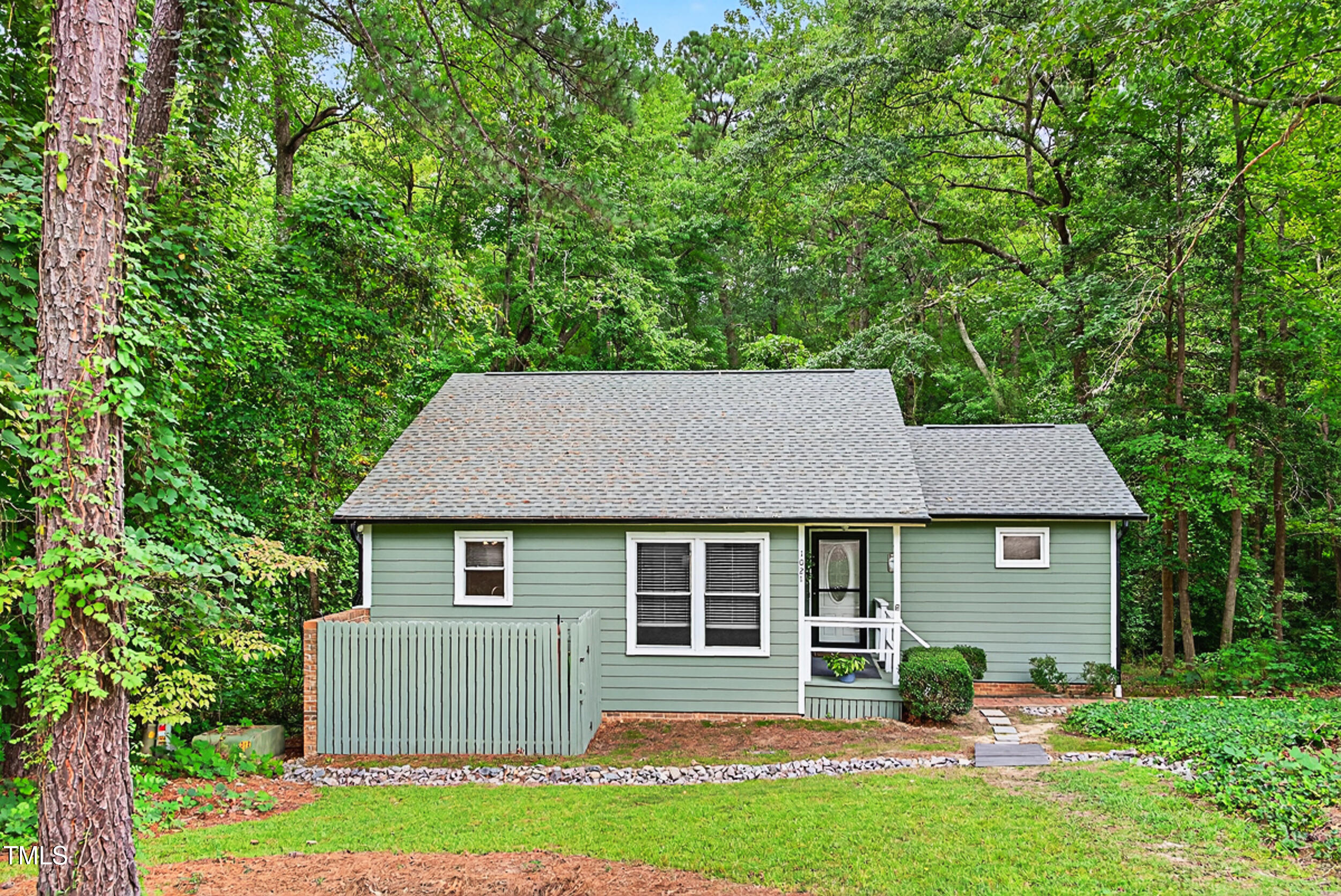 1021 N Windrace Trail