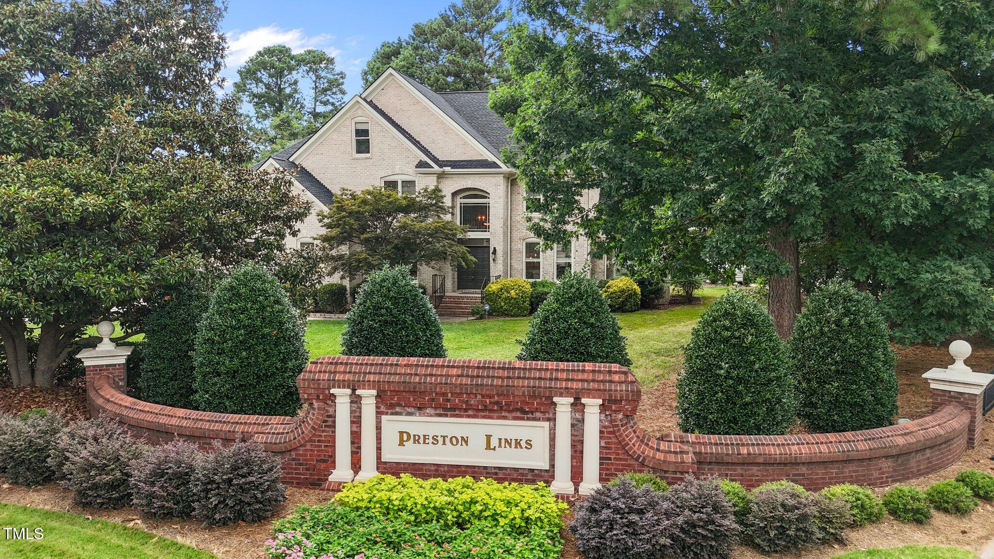 325 Hogans Valley Way