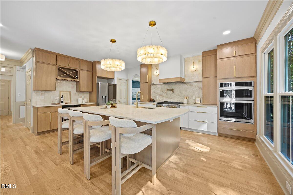 208 E Jules Verne Way