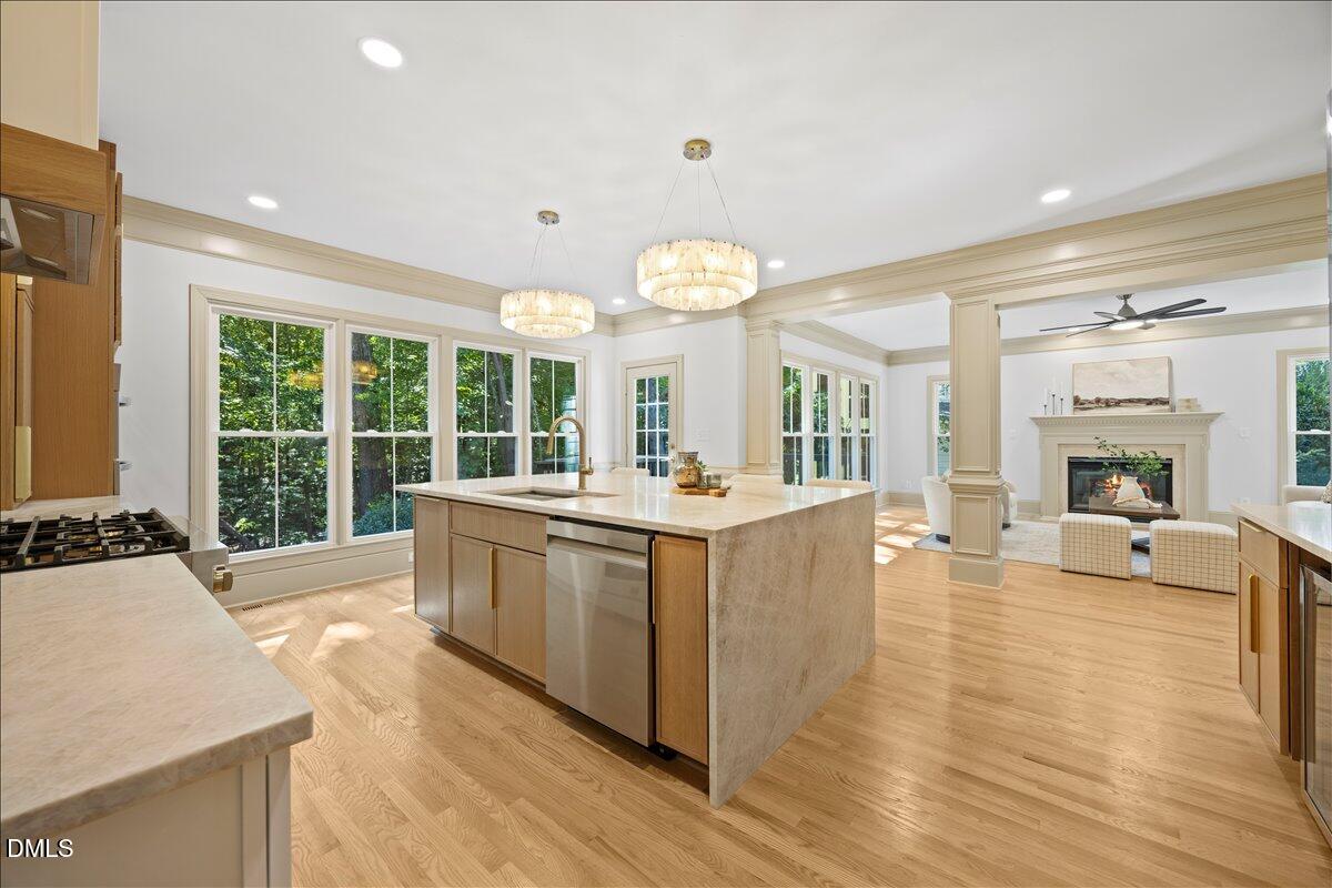 208 E Jules Verne Way