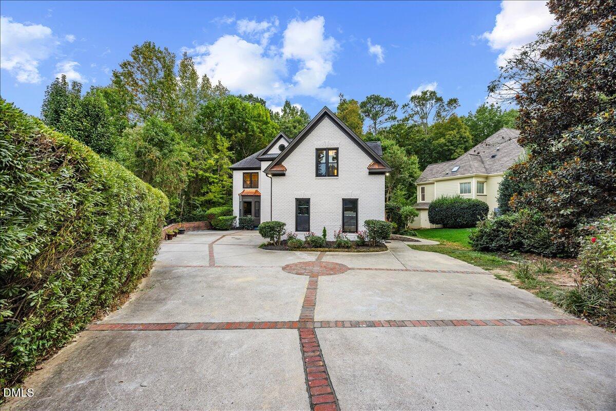 208 E Jules Verne Way