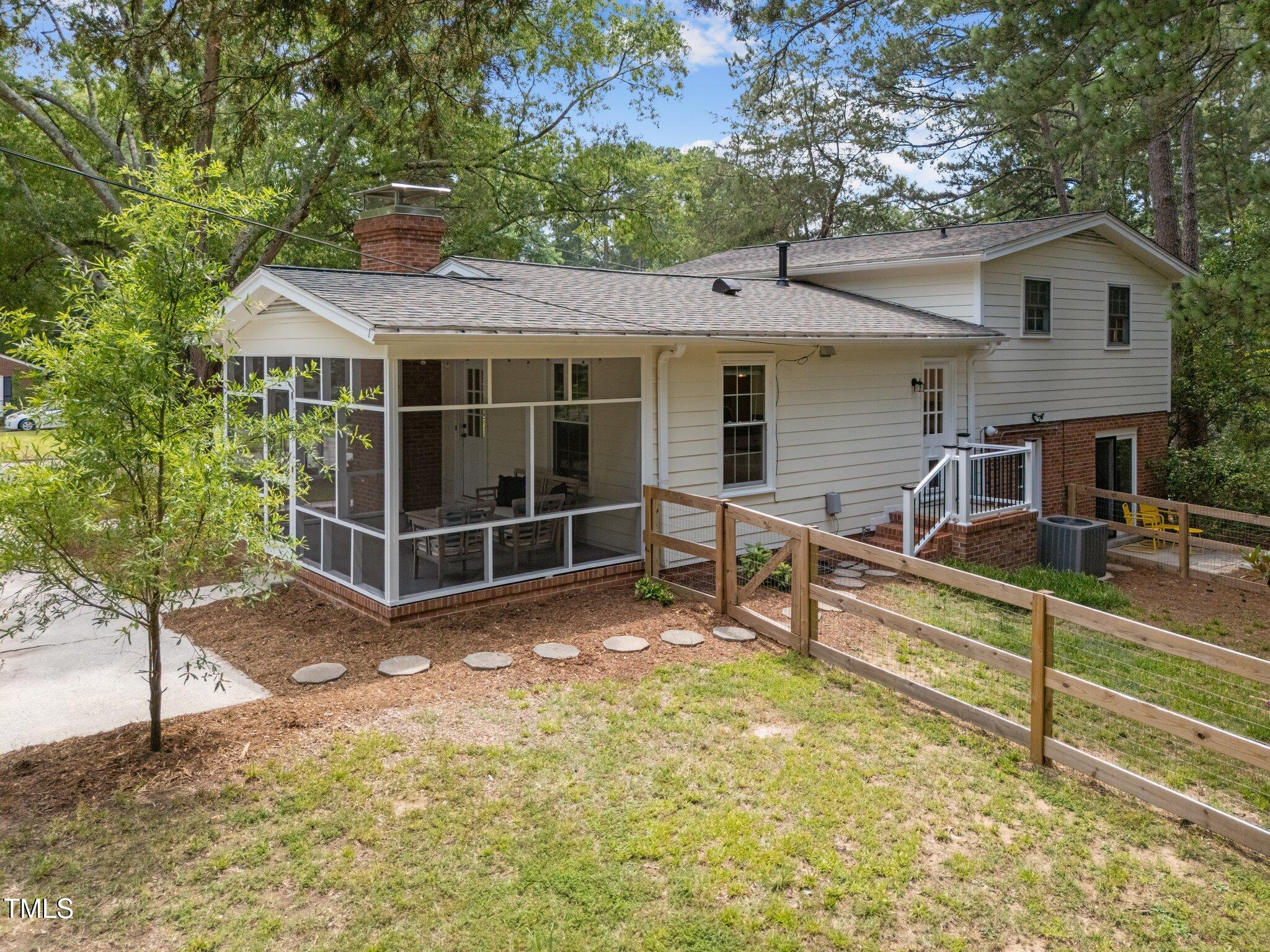 1205 Willow Drive