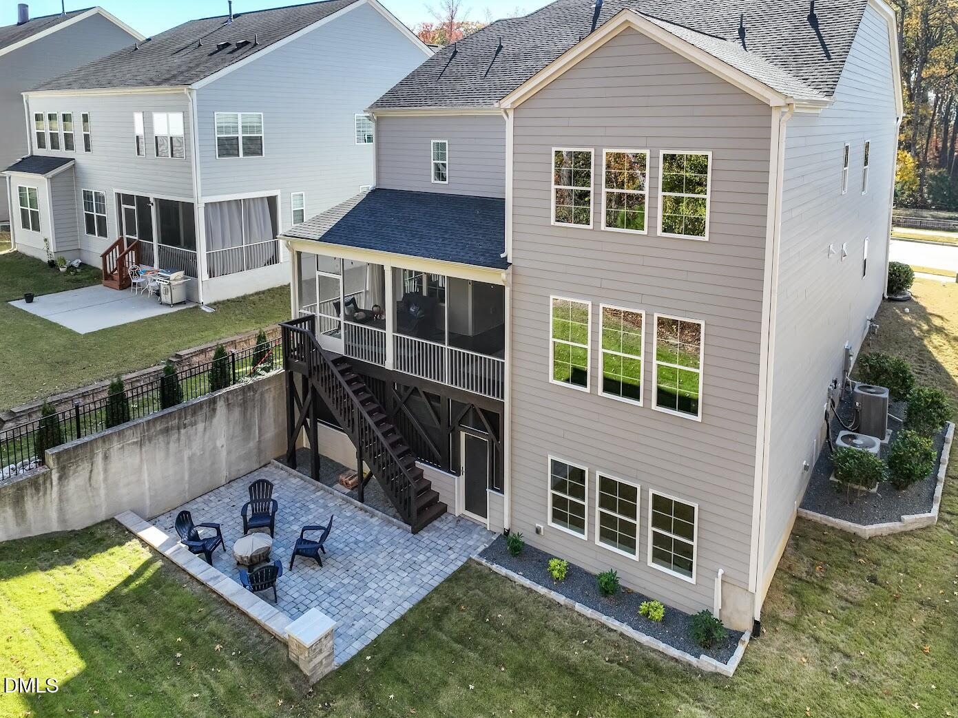 1910 Woodall Crest Drive