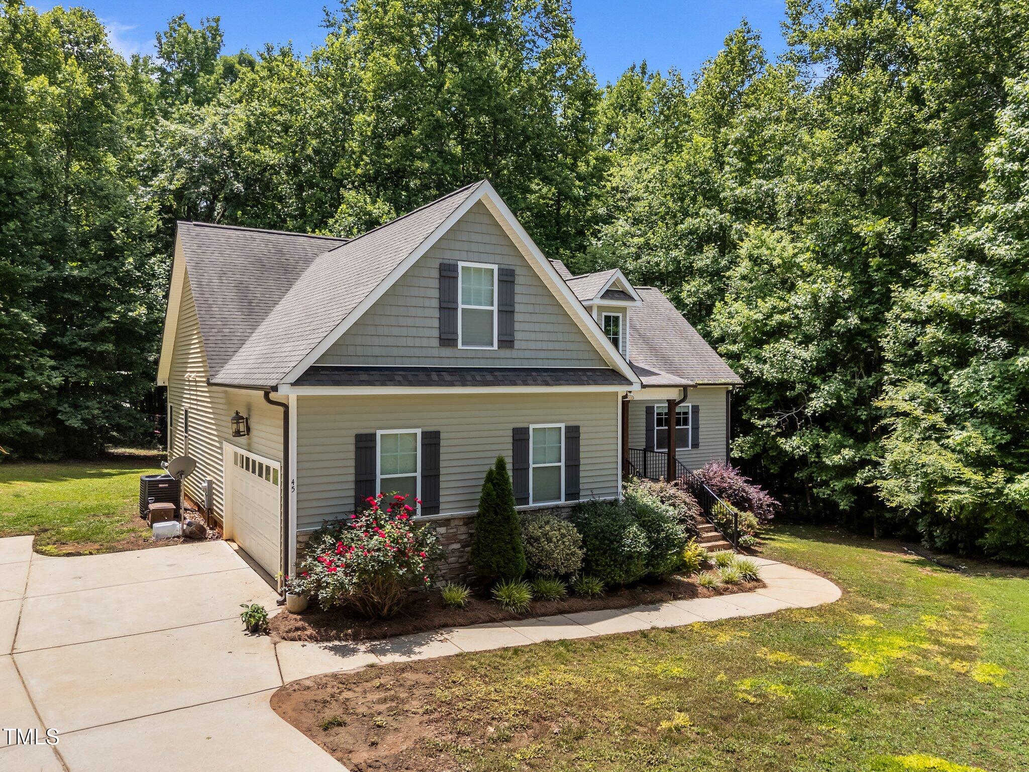 45 Chaucer Court W