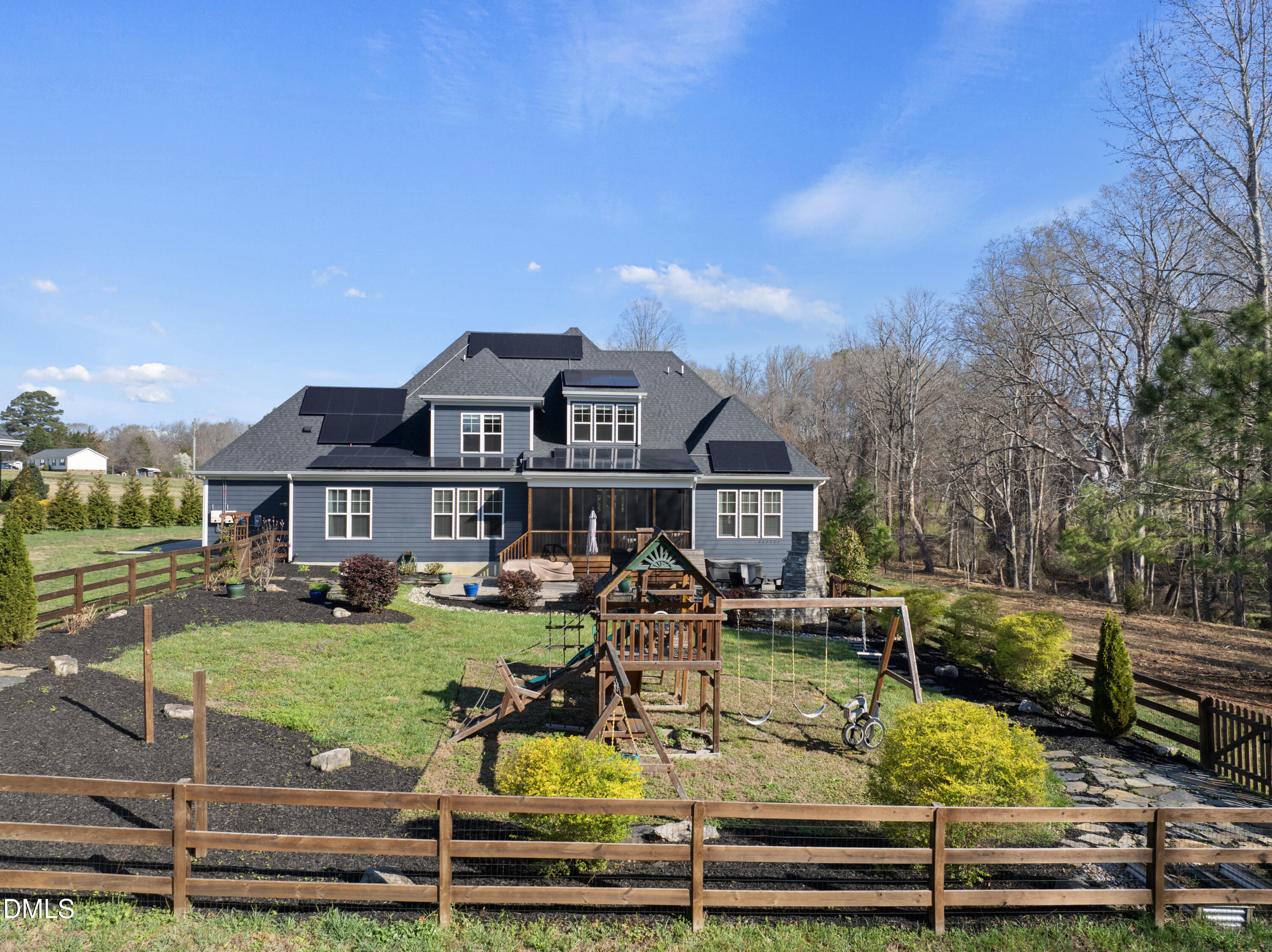 2416 Eddie Howard Road
