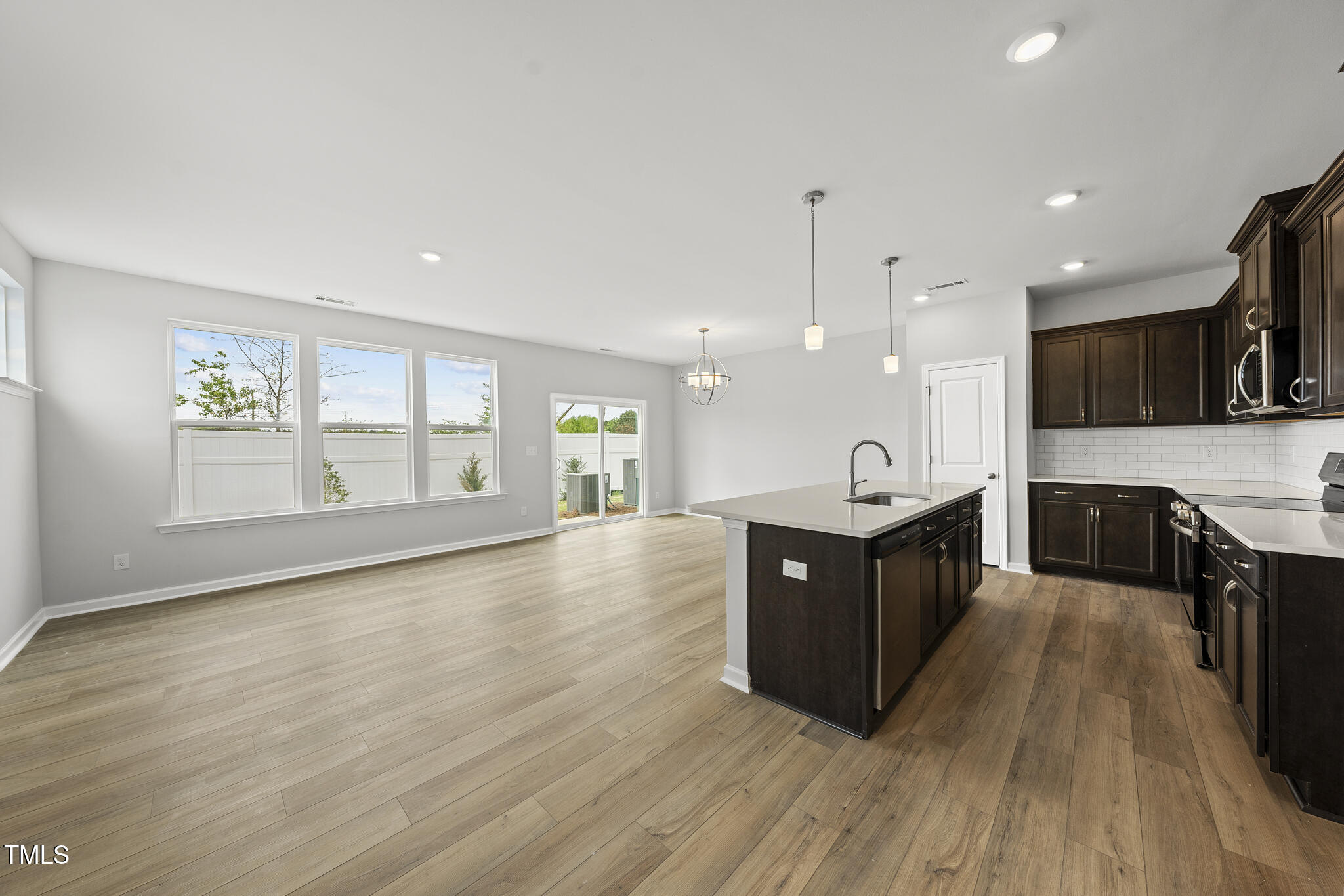 108 Ripple Way 319