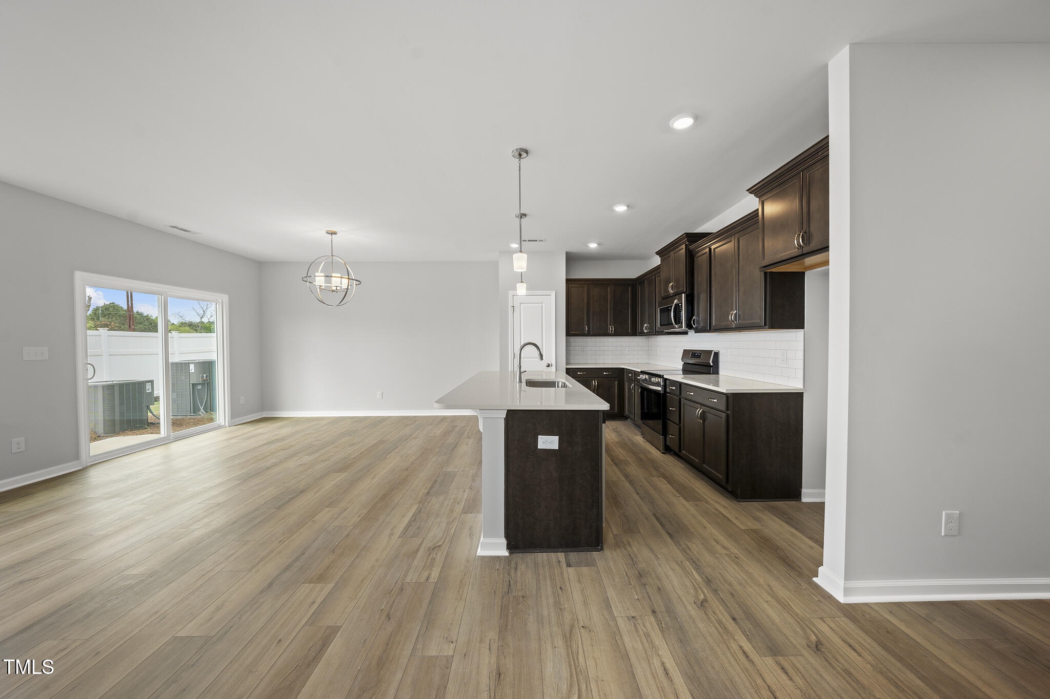 108 Ripple Way 319