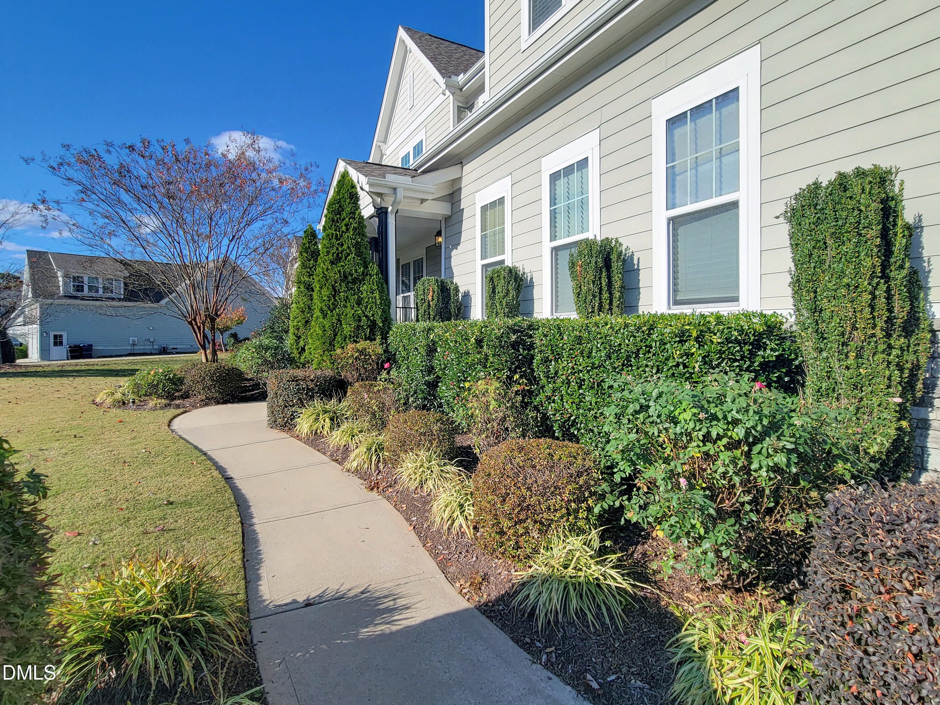 3320 Heathrowe Grove Court