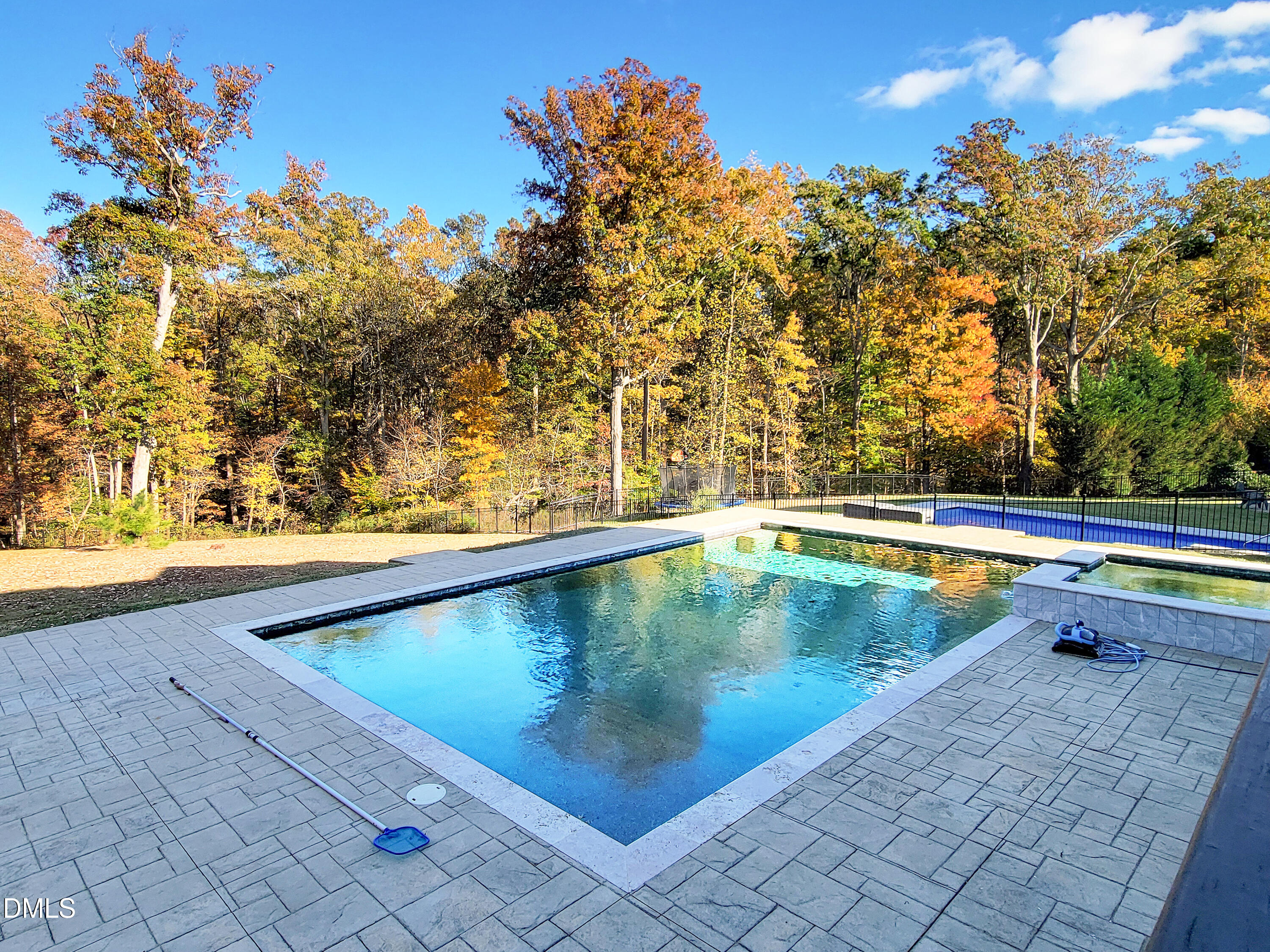 3320 Heathrowe Grove Court