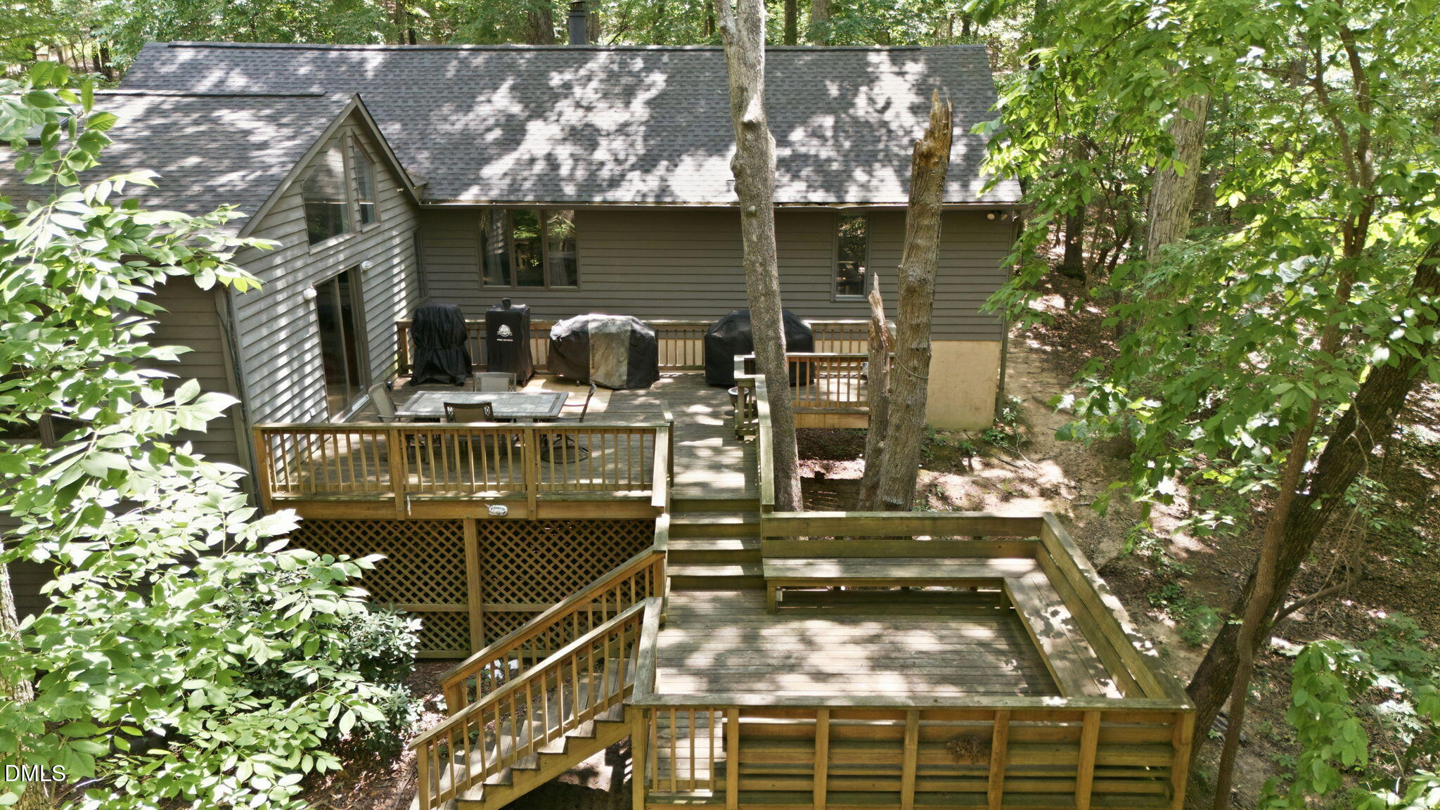3513 Travis Court